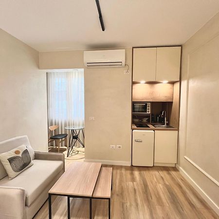 Syncron Apartments In The Center Of ティラナ エクステリア 写真