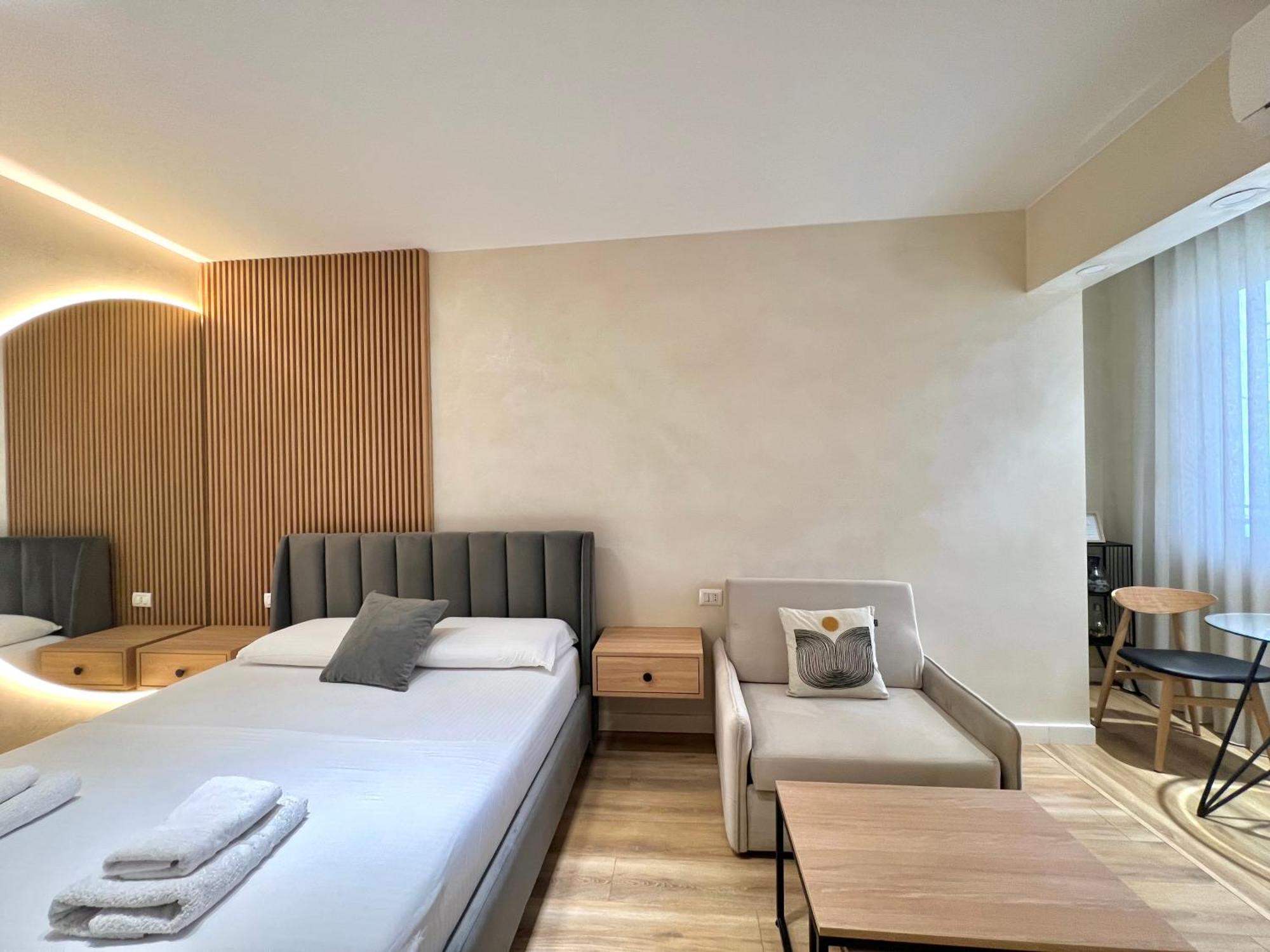 Syncron Apartments In The Center Of ティラナ 部屋 写真