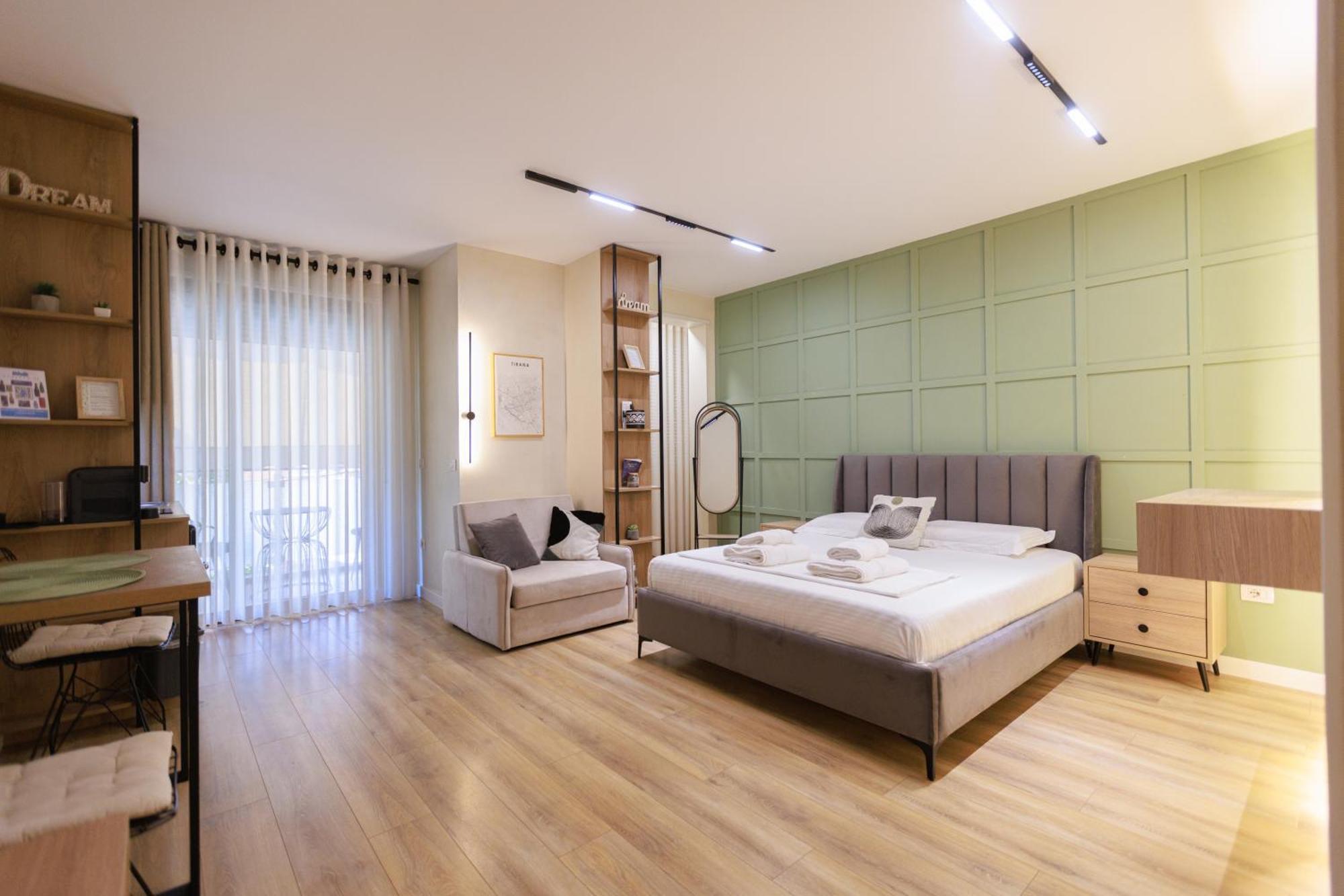 Syncron Apartments In The Center Of ティラナ エクステリア 写真