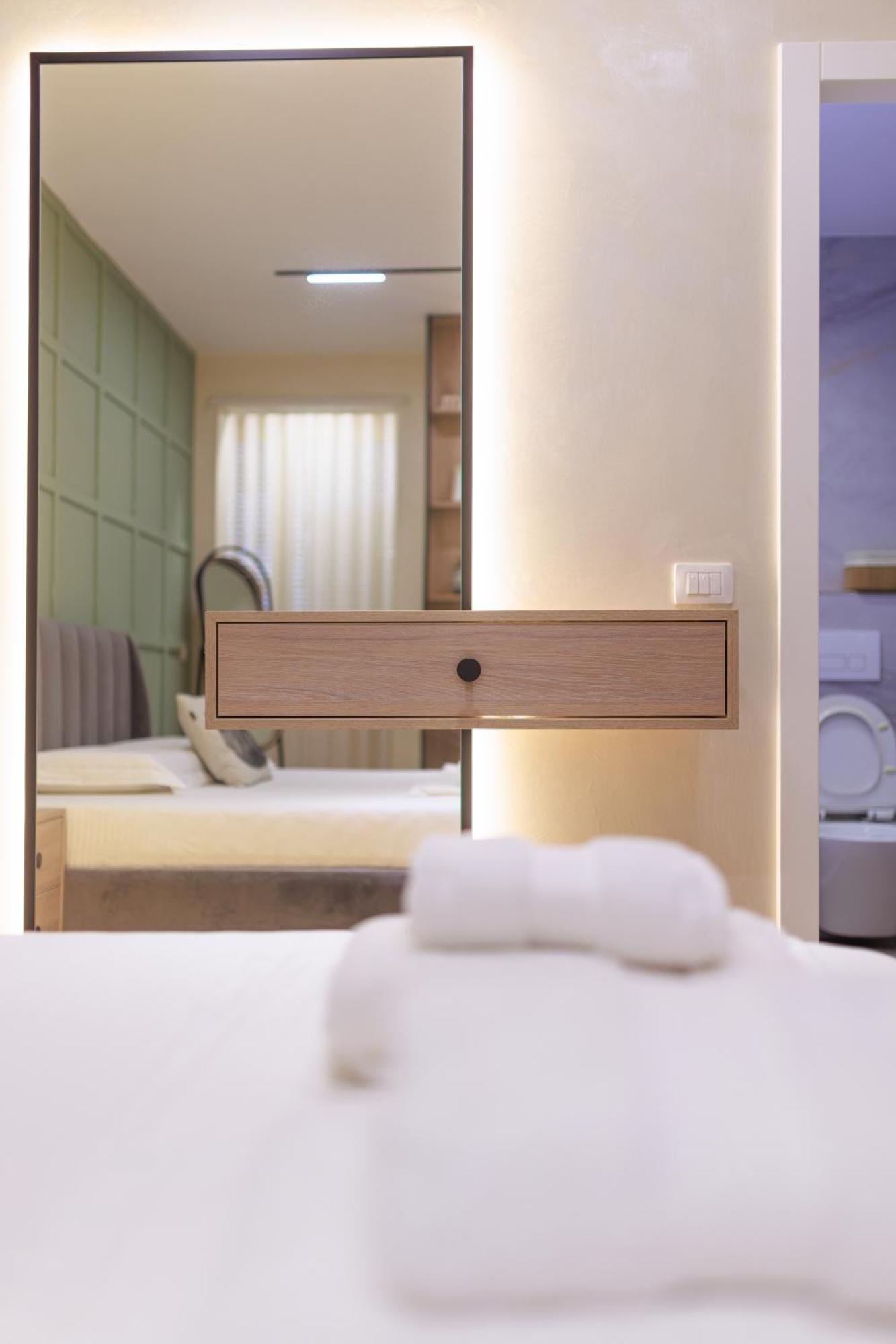 Syncron Apartments In The Center Of ティラナ エクステリア 写真