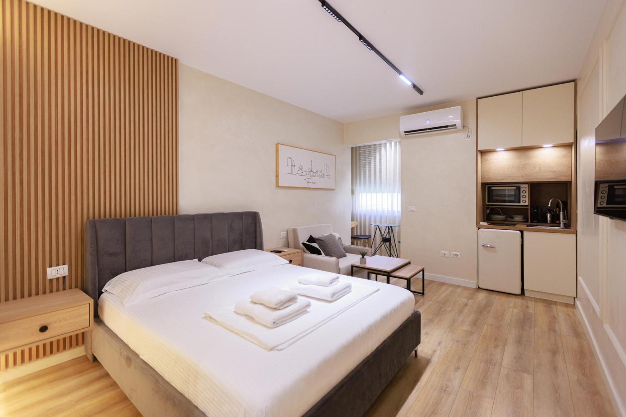 Syncron Apartments In The Center Of ティラナ エクステリア 写真
